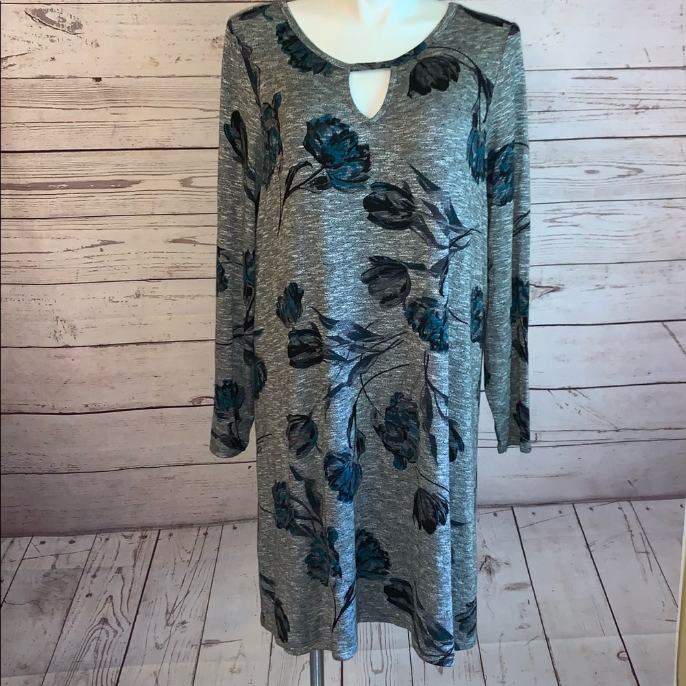 Maurice's Gray Floral Knit Tunic Dress size 2 (not junior) NWT